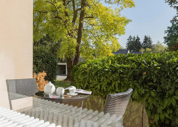 Canterbury * Luxembourg